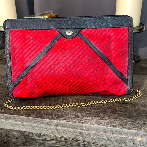Auth vintage Gucci clutch bag♥️ - Picture 10 of 12